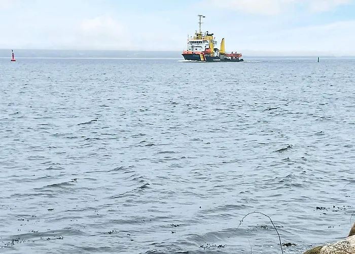 4 Person In Grasten-by Traum *